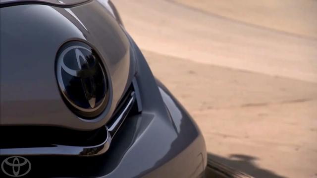 prius_v_front.jpg
